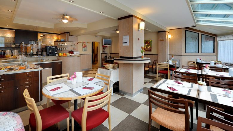 <b>Bon Port Hotel Restaurant</b>. Images powered by <a href="https://www.leonardoworldwide.com/" title="Leonardo Worldwide" target="_blank">Leonardo</a>.