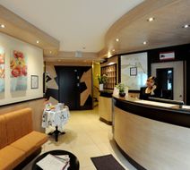 Bon Port Hotel Lobby