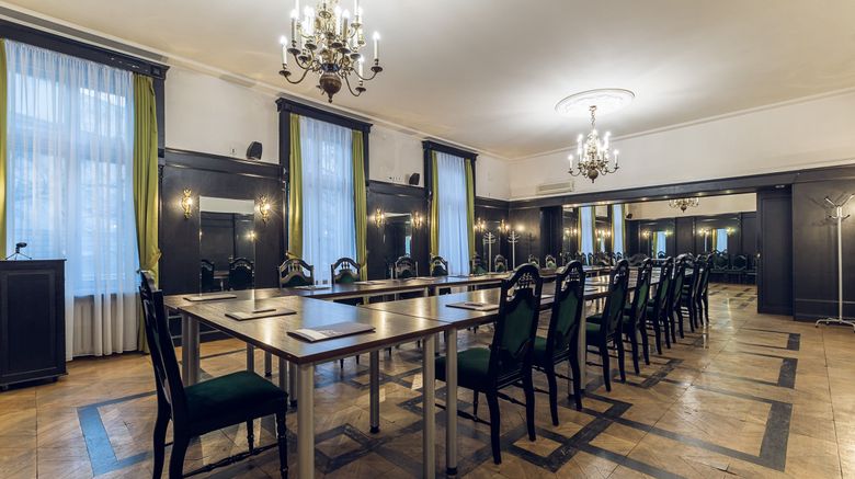 <b>Royal Hotel Meeting</b>. Images powered by <a href="https://www.leonardoworldwide.com/" title="Leonardo Worldwide" target="_blank">Leonardo</a>.