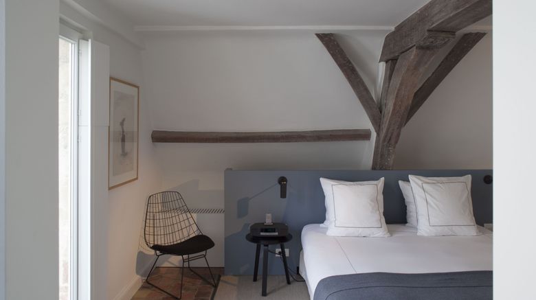 <b>Hotel Julien Room</b>. Images powered by <a href="https://www.leonardoworldwide.com/" title="Leonardo Worldwide" target="_blank">Leonardo</a>.