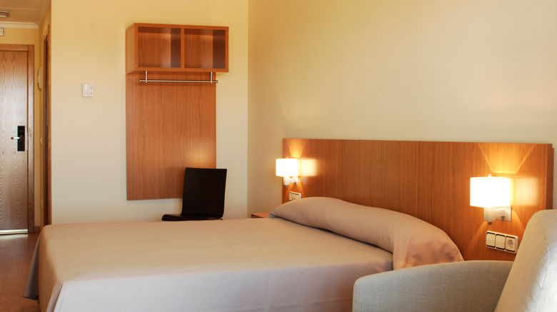 <b>AS Hotels Monreal del Campo Room</b>. Images powered by <a href="https://www.leonardoworldwide.com/" title="Leonardo Worldwide" target="_blank">Leonardo</a>.
