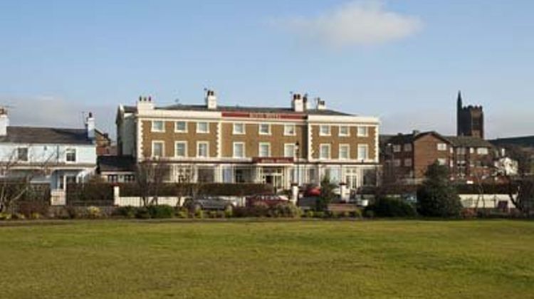 Royal Hotel Liverpool Exterior