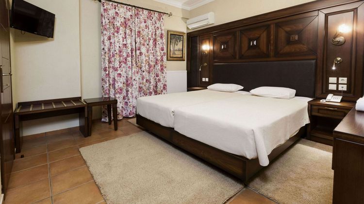 Dellas Hotel Kastraki Room