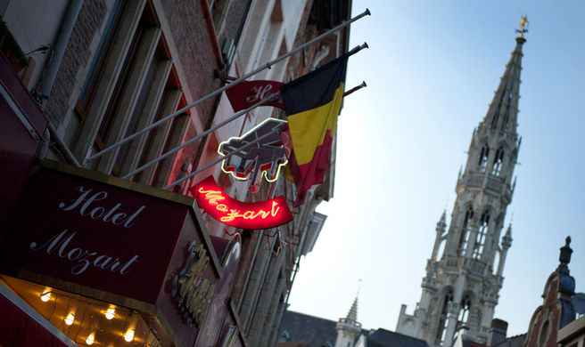 Hotel Mozart Grand Place Exterior