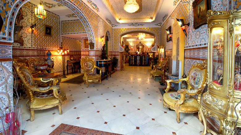 <b>Hotel Mozart Grand Place Lobby</b>. Images powered by <a href="https://www.leonardoworldwide.com/" title="Leonardo Worldwide" target="_blank">Leonardo</a>.