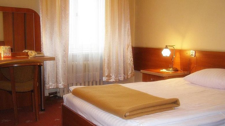 <b>Royal Hotel Room</b>. Images powered by <a href="https://www.leonardoworldwide.com/" title="Leonardo Worldwide" target="_blank">Leonardo</a>.