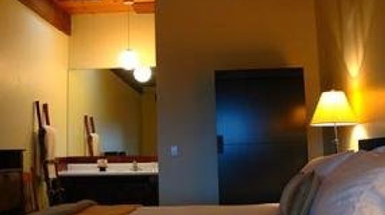<b>Davenport Roadhouse Room</b>. Images powered by <a href="https://www.leonardoworldwide.com/" title="Leonardo Worldwide" target="_blank">Leonardo</a>.