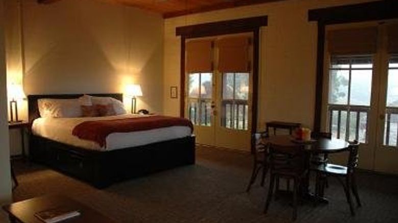 <b>Davenport Roadhouse Room</b>. Images powered by <a href="https://www.leonardoworldwide.com/" title="Leonardo Worldwide" target="_blank">Leonardo</a>.