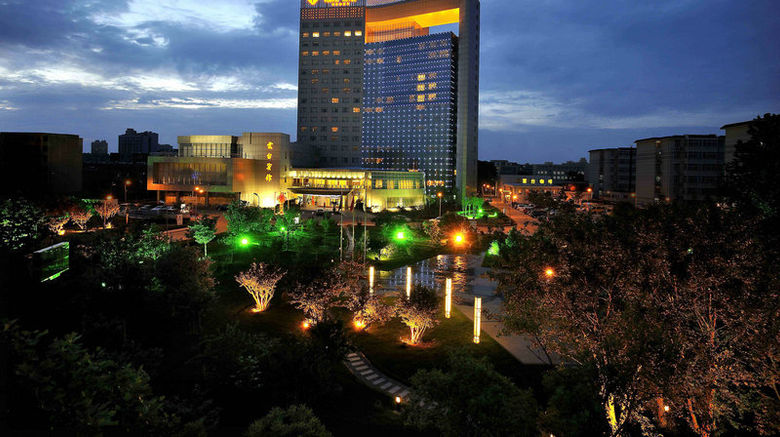 <b>Yuntai Hotel Lianyungang Exterior</b>. Images powered by <a href="https://www.leonardoworldwide.com/" title="Leonardo Worldwide" target="_blank">Leonardo</a>.