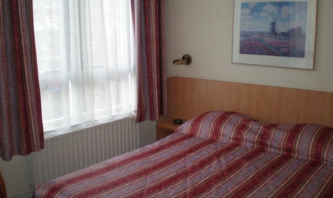 Hotel Rotterdam Room