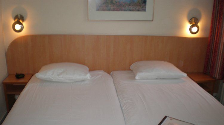 Hotel Rotterdam Room