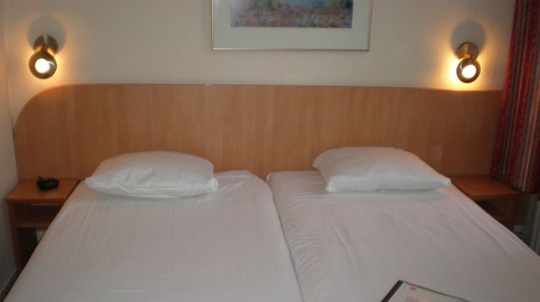 <b>Hotel Rotterdam Room</b>. Images powered by <a href="https://www.leonardoworldwide.com/" title="Leonardo Worldwide" target="_blank">Leonardo</a>.