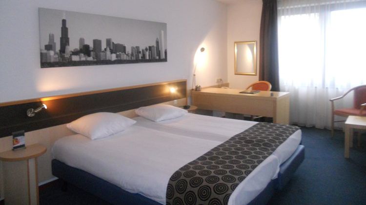Hotel Rotterdam Room
