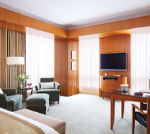 Four Seasons Hotel Mumbai Room