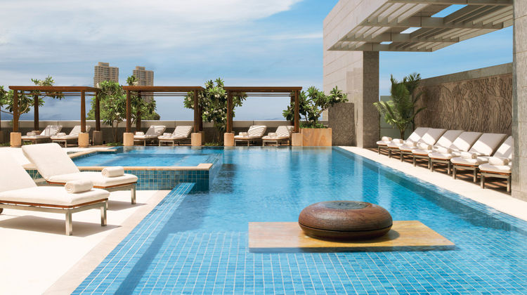 Four Seasons Hotel Mumbai Pool