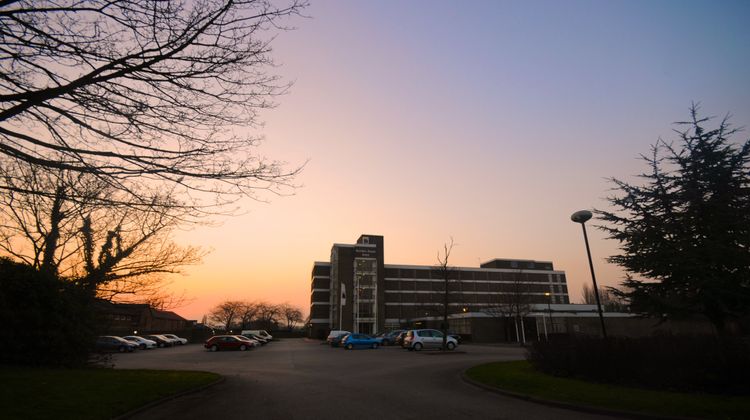 Humber Royal Hotel Exterior