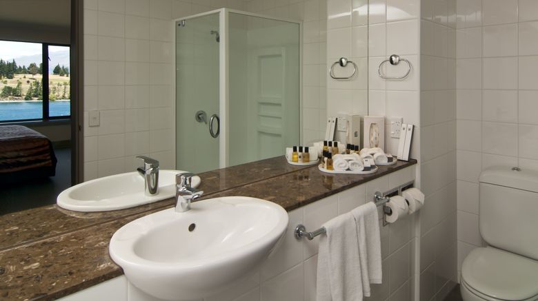 <b>Copthorne Hotel & Resort Lakefront Room</b>. Images powered by <a href="https://www.leonardoworldwide.com/" title="Leonardo Worldwide" target="_blank">Leonardo</a>.