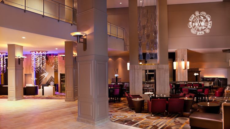Swissotel Chicago Lobby