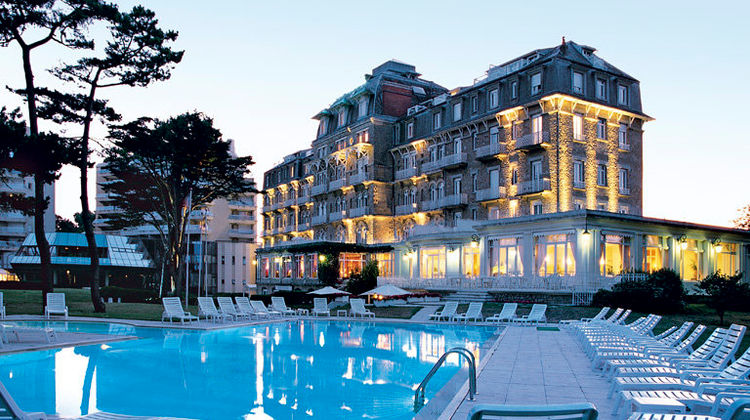 Le Royal Thalasso Barriere Pool