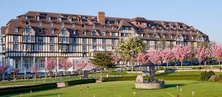 Hotel du Golf Barriere Exterior