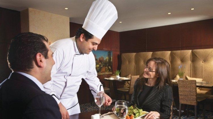 Raouche Arjaan by Rotana Restaurant