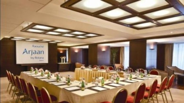 <b>Raouche Arjaan by Rotana Meeting</b>. Images powered by <a href="https://www.leonardoworldwide.com/" title="Leonardo Worldwide" target="_blank">Leonardo</a>.