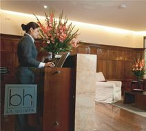 bh La Quinta Hotel Lobby