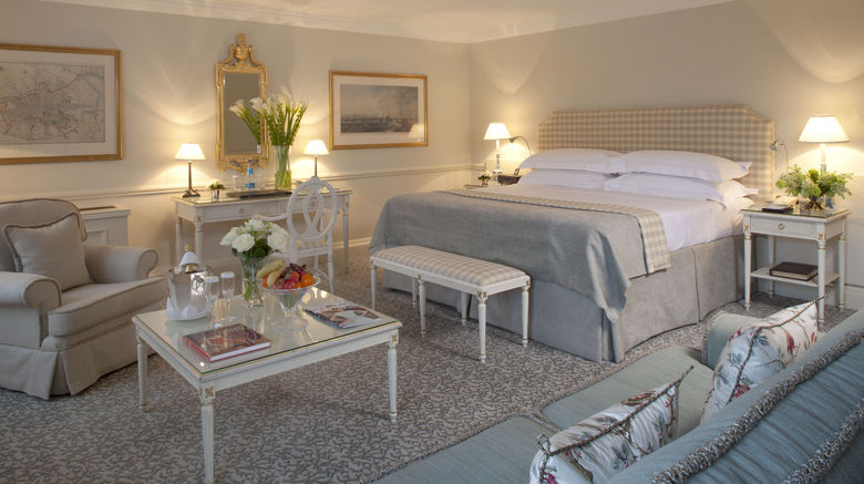 <b>Merrion Hotel Room</b>. Images powered by <a href="https://www.leonardoworldwide.com/" title="Leonardo Worldwide" target="_blank">Leonardo</a>.