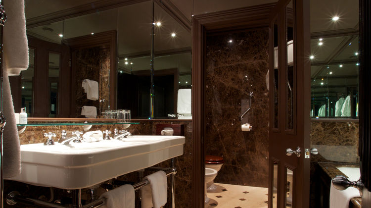 11 Cadogan Gardens Room