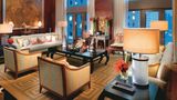 <b>Mandarin Oriental, Hong Kong Suite</b>. Images powered by <a href="https://www.leonardoworldwide.com/" title="Leonardo Worldwide" target="_blank">Leonardo</a>.