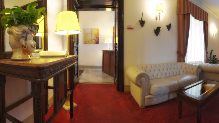 Manganelli Palace Hotel Lobby