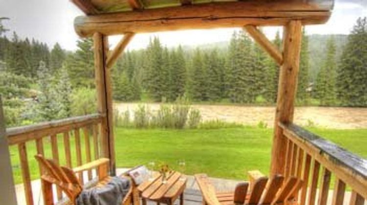 Rainbow Ranch Lodge Room