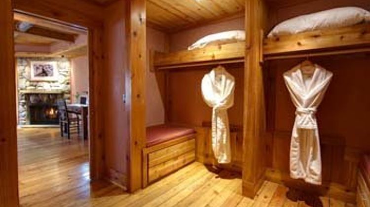 Rainbow Ranch Lodge Room