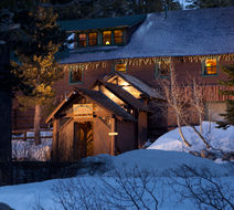 Tamarack Lodge Resort Exterior