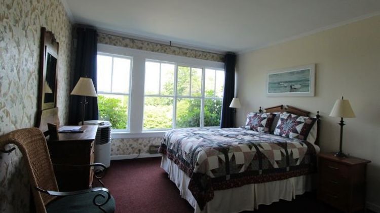 Harbourview Inn Room