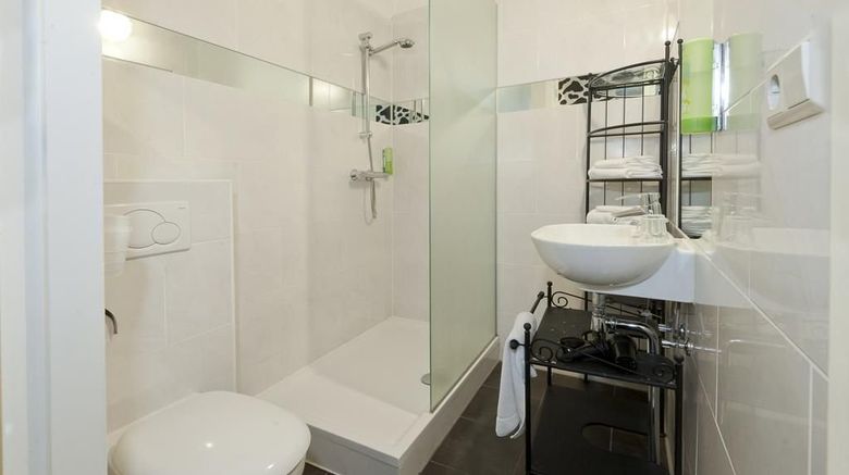 <b>H2Otel Rotterdam Room</b>. Images powered by <a href="https://www.leonardoworldwide.com/" title="Leonardo Worldwide" target="_blank">Leonardo</a>.