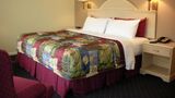 Golden Manor Inn & Suites Room
