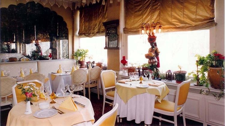Auberge du Souverain Room