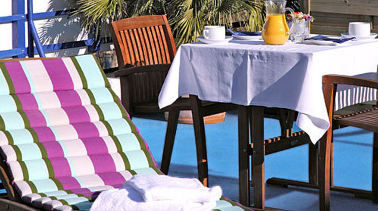 Hotel Palm Beach Exterior