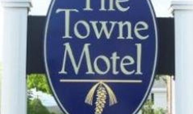 Towne Motel Exterior