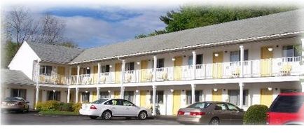 Towne Motel Exterior