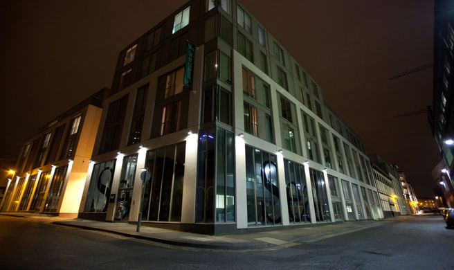 The Spires ServicedApartments Birmingham Exterior