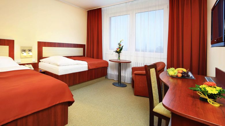 <b>Hotel Flora Room</b>. Images powered by <a href="https://www.leonardoworldwide.com/" title="Leonardo Worldwide" target="_blank">Leonardo</a>.