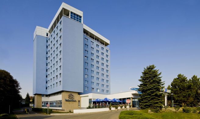 Hotel Flora Exterior