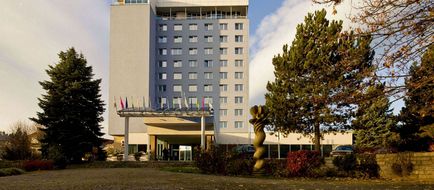 Hotel Flora Exterior