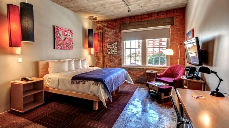 Canvas Hotel Dallas Room
