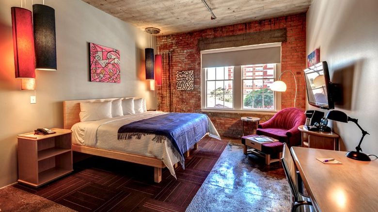 <b>Canvas Hotel Dallas Room</b>. Images powered by <a href="https://www.leonardoworldwide.com/" title="Leonardo Worldwide" target="_blank">Leonardo</a>.