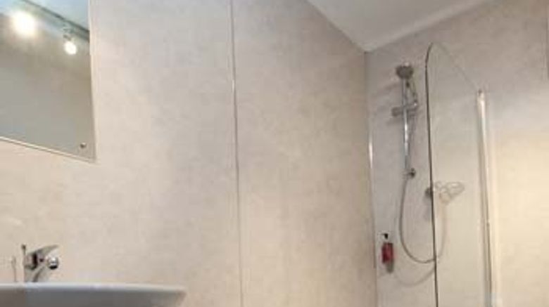 <b>The Spires Serviced Apartments Aberdeen Room</b>. Images powered by <a href="https://www.leonardoworldwide.com/" title="Leonardo Worldwide" target="_blank">Leonardo</a>.