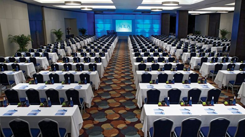 <b>Live Aqua Beach Resort Cancun Meeting</b>. Images powered by <a href="https://www.leonardoworldwide.com/" title="Leonardo Worldwide" target="_blank">Leonardo</a>.
