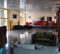 Royal Nick Hotel Lobby